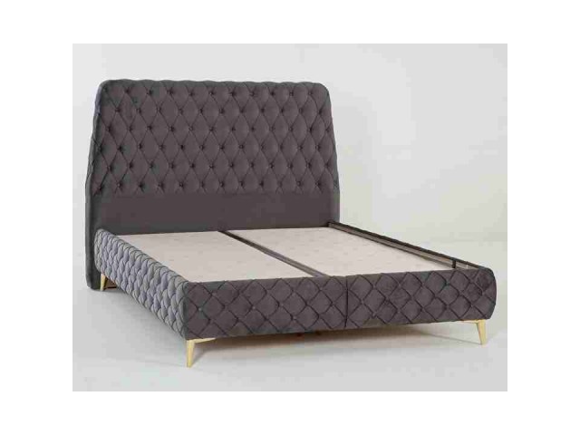 Royal Exclusive Baza